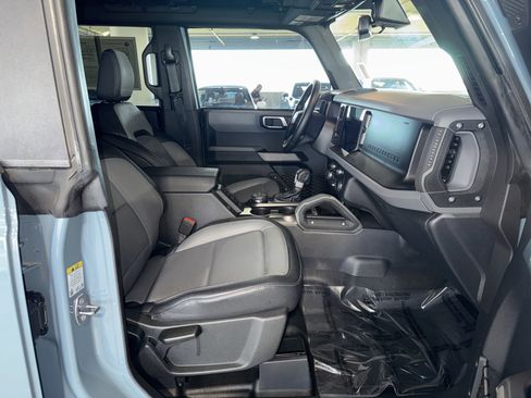 Used 2022 Ford Bronco Everglades image 10