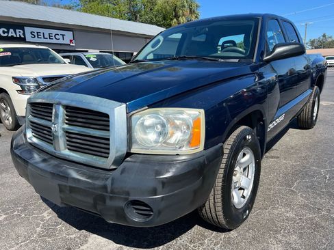 Used 2005 Dodge Dakota ST RWD image 2