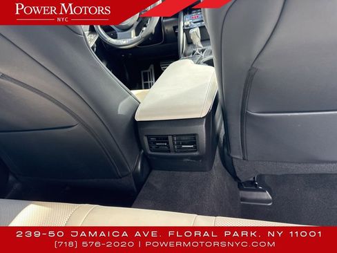 Used 2022 Lexus IS 350 F Sport image 20