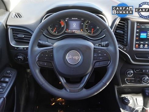 Used 2022 Jeep Cherokee Trailhawk image 20