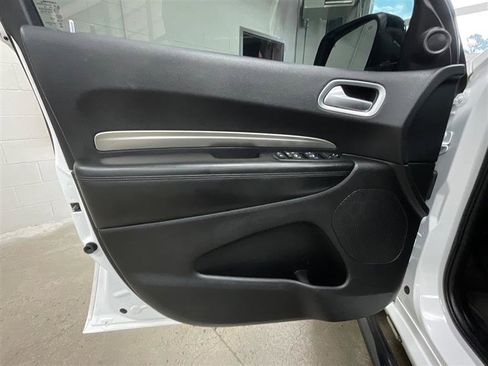 Used 2019 Dodge Durango SXT image 10