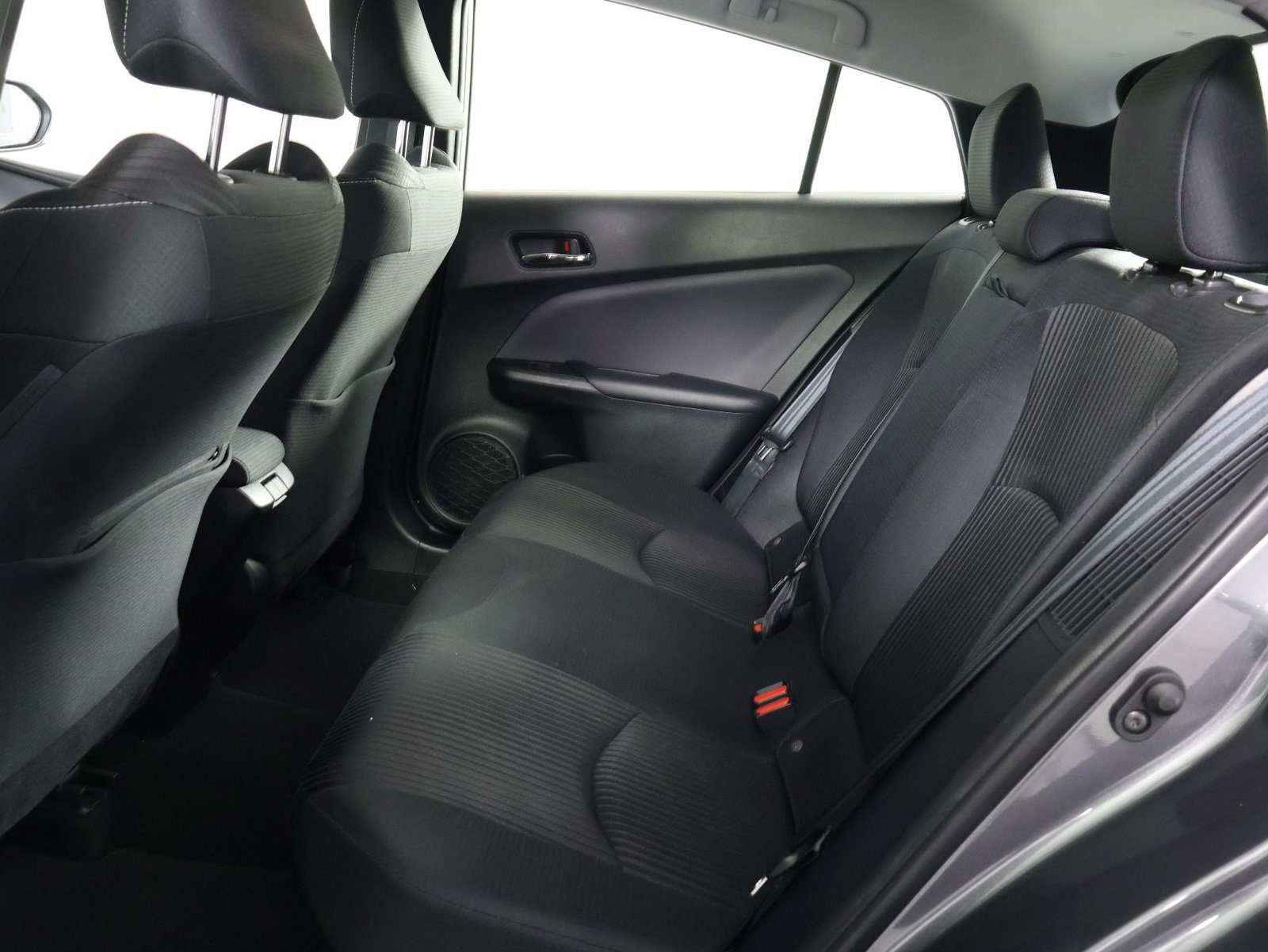 Used 2021 Toyota Prius Prime LE w/ Carpet Mat Package (TMS) FWD image 31