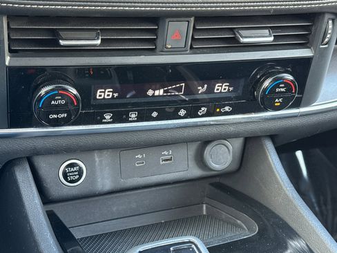 Certified 2023 Nissan Rogue SV image 23