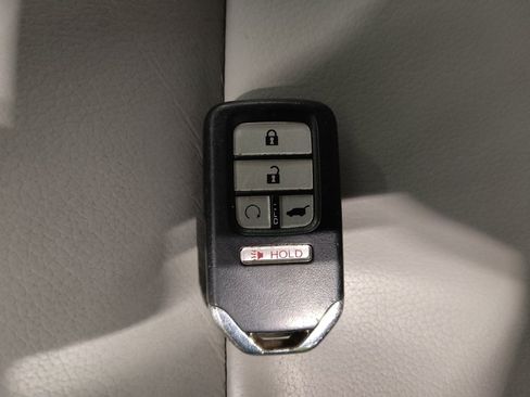 Used 2022 Honda Pilot EX-L image 32