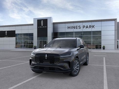 New 2025 Lincoln Aviator AWD w/ Jet Appearance Package image 2