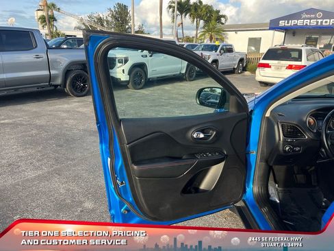 Used 2020 Jeep Cherokee Trailhawk w/ Cold Weather Group image 11