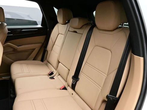Certified 2023 Porsche Cayenne image 14
