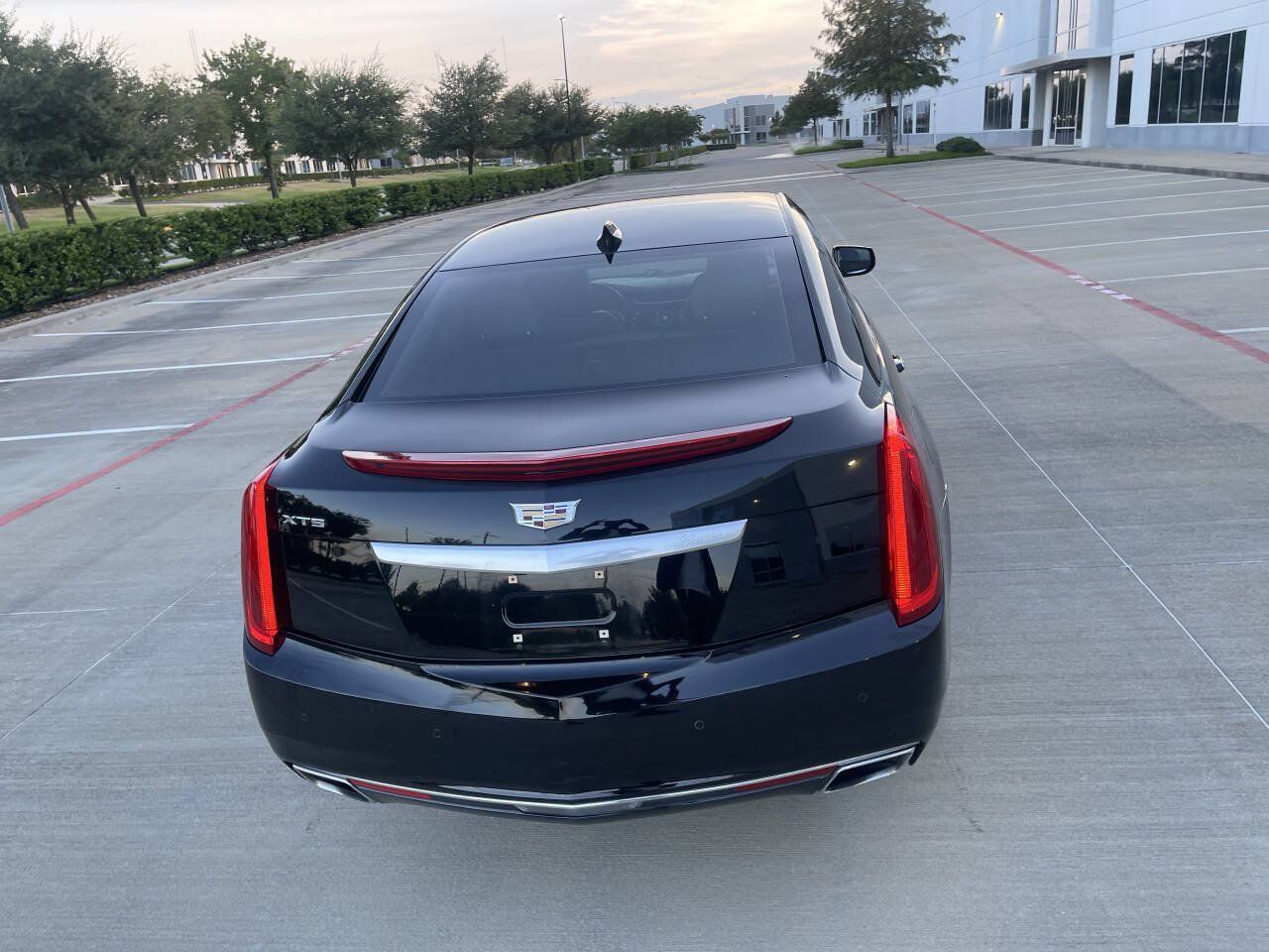 Used 2016 Cadillac XTS Luxury w/ Driver Awareness Package FWD image 7