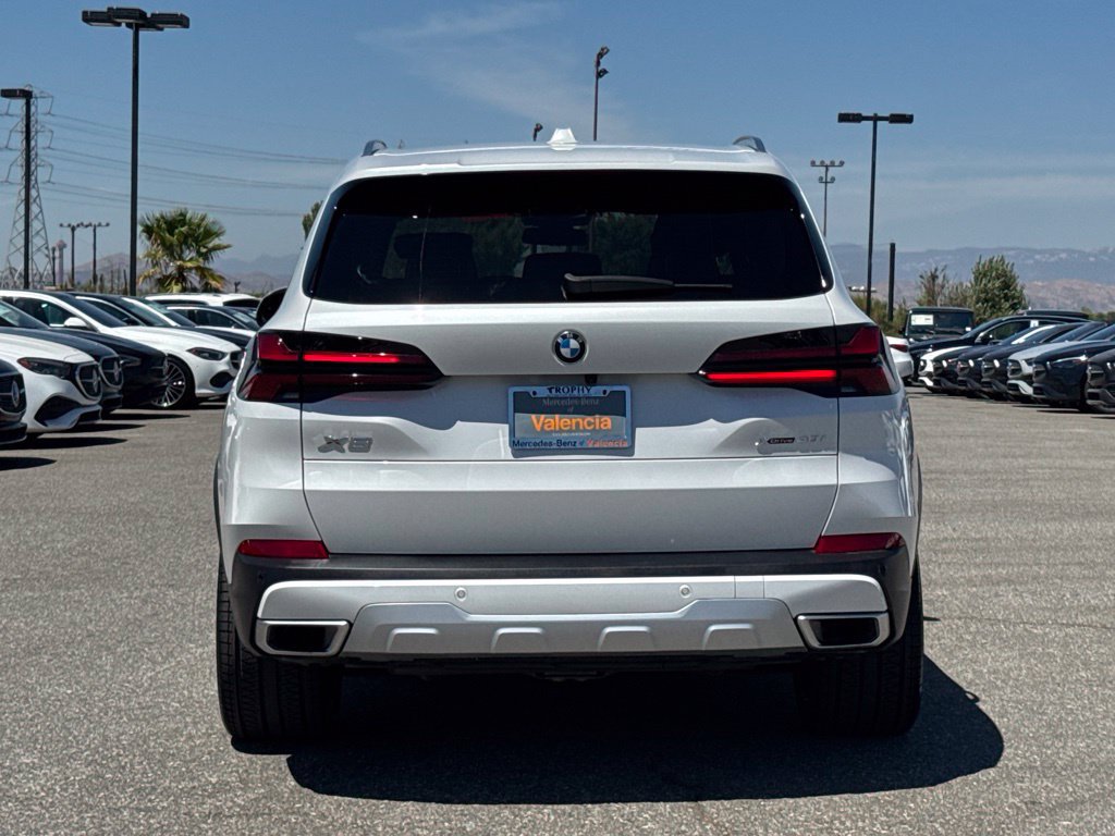 Used 2024 BMW X5 xDrive40i w/ Executive Package AWD/4WD image 10