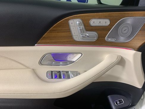 Used 2021 Mercedes-Benz GLS 450 4MATIC image 14