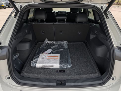 New 2026 Volkswagen Tiguan SE R-Line AWD/4WD image 7