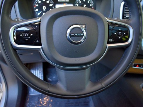 Used 2022 Volvo XC90 T6 Momentum w/ Advanced Package AWD/4WD image 11