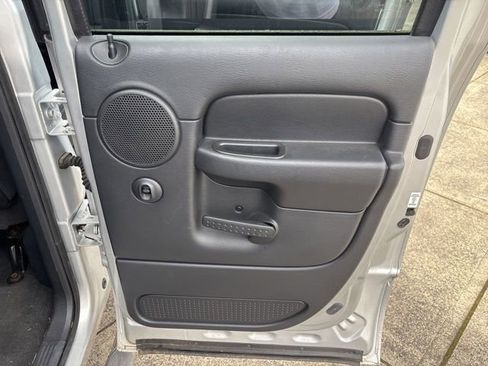 Used 2004 Dodge Ram 2500 Truck SLT w/ Sport Appearance Group image 33