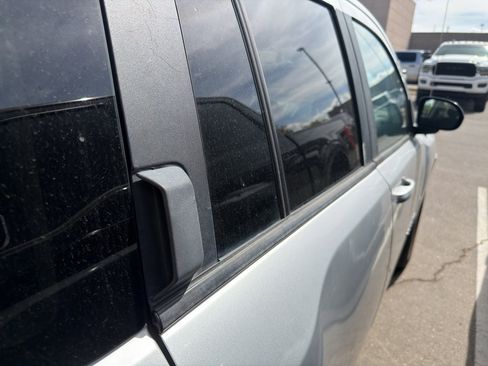 Used 2012 Jeep Compass Sport image 6