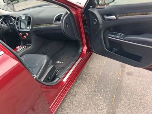Used 2015 Chrysler 300 C RWD image 29