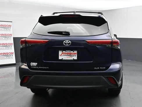 Used 2023 Toyota Highlander XLE image 8