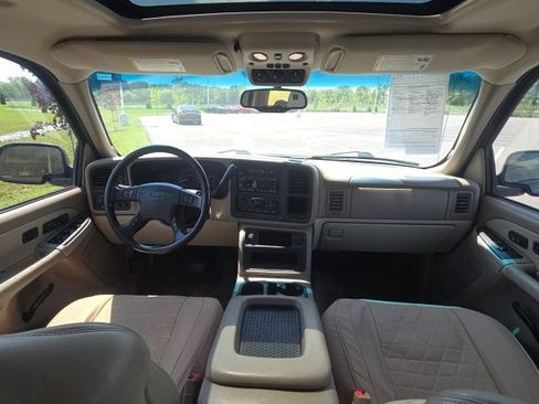 Used 2003 Chevrolet Tahoe LT AWD/4WD image 25