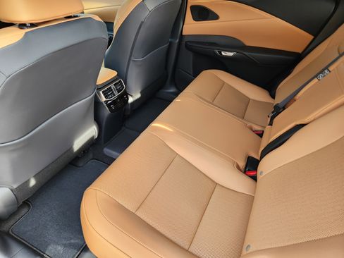 New 2026 Lexus RX 450h AWD image 20