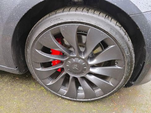 Used 2023 Tesla Model 3 Performance image 5