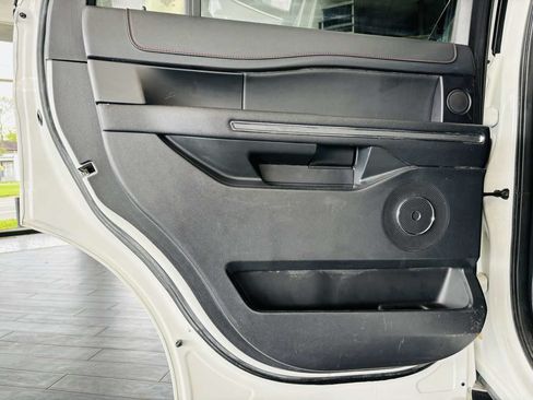Used 2024 Ford Expedition Limited AWD/4WD image 35