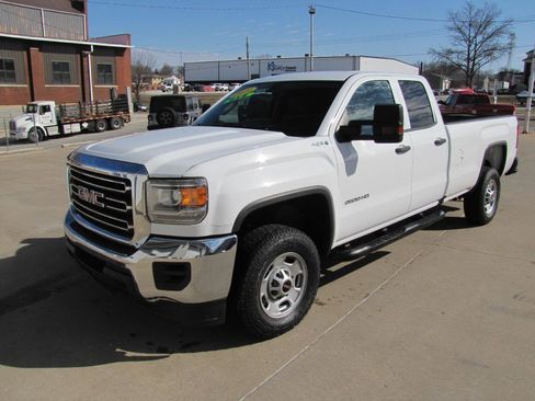 Used 2019 GMC Sierra 2500 4x4 Double Cab w/ Sierra Convenience Package image 1