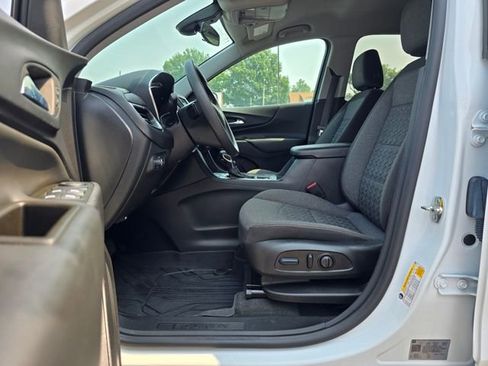 Used 2023 Chevrolet Equinox LT w/ LPO, Floor Liner Package image 19