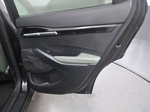 Used 2025 Kia Seltos SX w/ SX Sunroof Package image 16