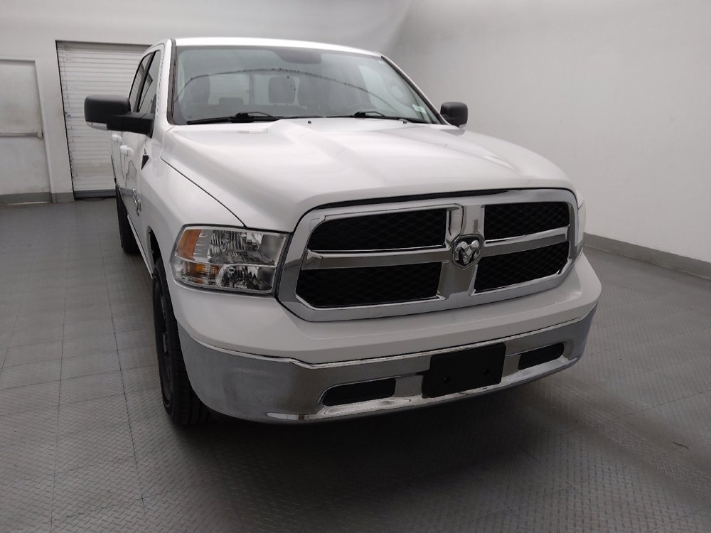 Used 2019 RAM 1500 Classic SLT w/ Luxury Group AWD/4WD image 14