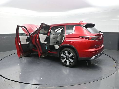 Used 2025 Mitsubishi Outlander SE FWD image 44