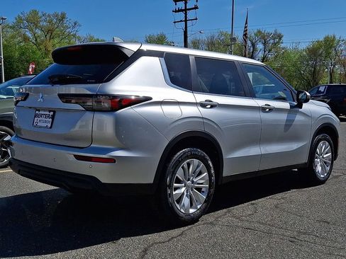 New 2026 Mitsubishi Outlander ES AWD/4WD image 4