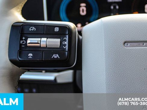 Used 2025 Hyundai Santa Fe SEL FWD image 28