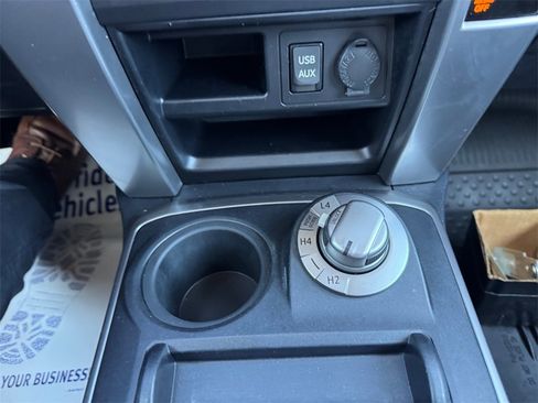 Used 2018 Toyota 4Runner SR5 Premium image 24