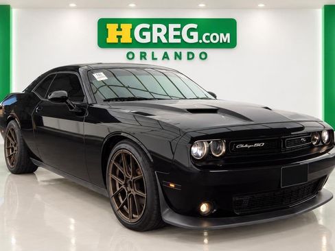Used 2020 Dodge Challenger R/T RWD image 4