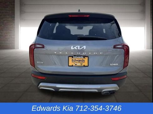 Used 2022 Kia Telluride S image 5