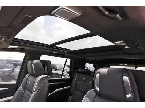 New 2026 Cadillac Escalade Platinum Sport w/ LPO, ONYX Package AWD/4WD image 24