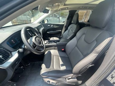 Certified 2025 Volvo XC60 B5 Plus w/ Climate Package AWD/4WD image 20