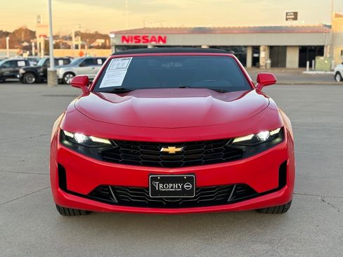 Used 2020 Chevrolet Camaro LT image 4