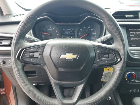 Used 2021 Chevrolet TrailBlazer LS image 16