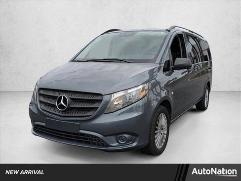 Used 2016 Mercedes-Benz Metris Passenger image 1