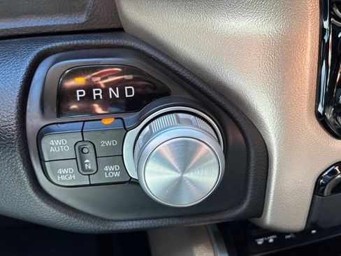 Used 2019 RAM 1500 Laramie image 32