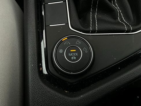 Used 2025 Volkswagen Taos S image 21