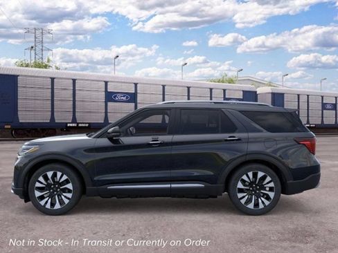 New 2026 Ford Explorer Platinum AWD/4WD image 3