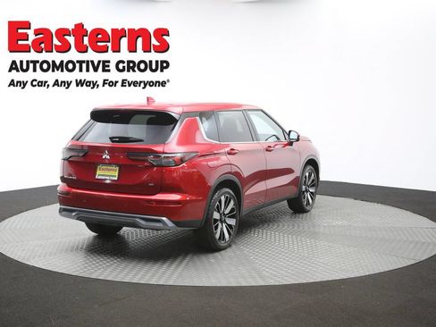 Used 2025 Mitsubishi Outlander SE AWD/4WD image 41