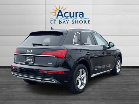 Used 2021 Audi Q5 Premium w/ Convenience Package image 4