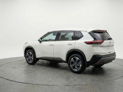 Used 2025 Nissan Rogue SV image 6