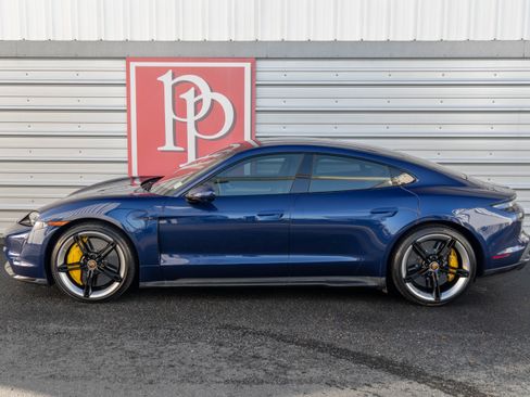 Used 2020 Porsche Taycan Turbo S image 37