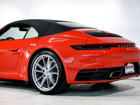 Used 2022 Porsche 911 Carrera image 42