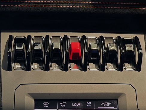 Used 2023 Lamborghini Huracan STO image 20