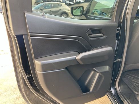 Used 2024 Chevrolet Colorado W/T image 38
