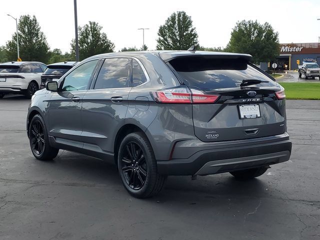 Used 2022 Ford Edge SEL w/ Cold Weather Package AWD/4WD image 4
